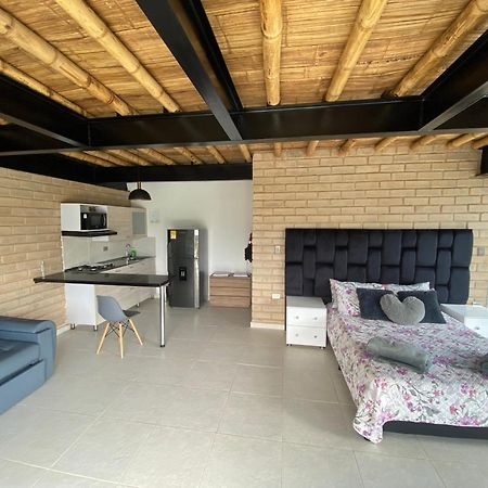 הוילה Springfield Ecoloft- Guatapé מראה חיצוני תמונה
